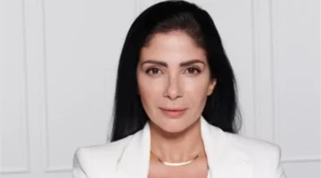 بإطلالة كوكب الشرق.. كواليس تحضير منى زكي لتصوير فيلم الست قريباً